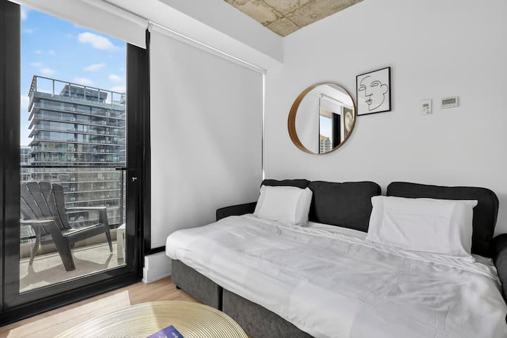 Elegant 01 Bedroom In The Heart Of Griffintown - Montreal
