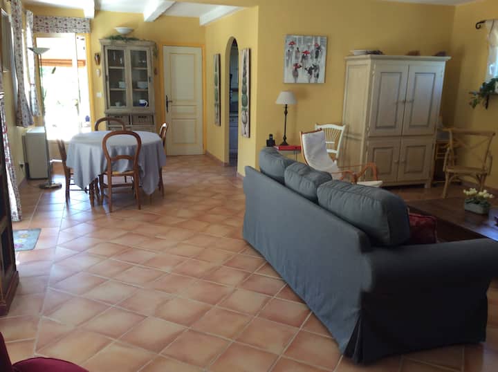 Maison De Charme Avec Piscine Chauffée. - Roussillon