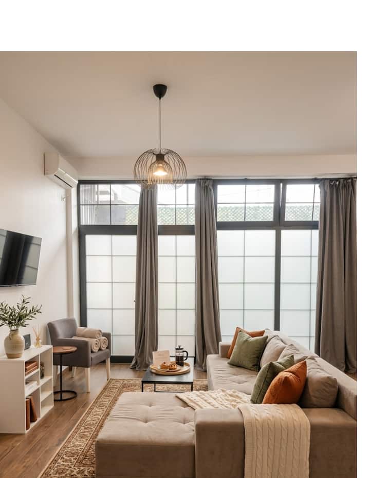 Spacious Group Stay Near Zemun Park | Sleeps 11 - Belgrad