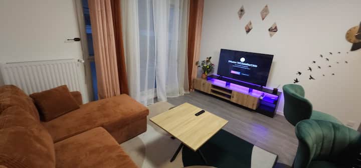 Appartement Coloré & Convivial – 2 Chambres Cosy - Goussainville