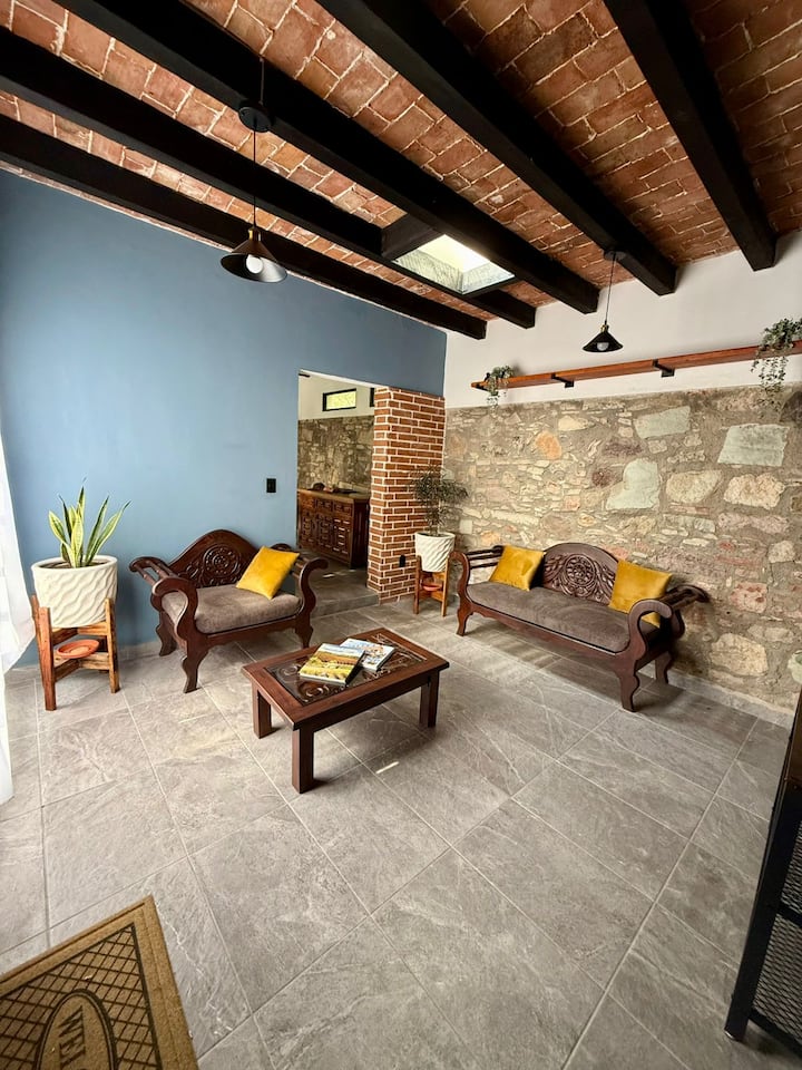 Casa Paxtle | Elegant With Parking - Guanajuato