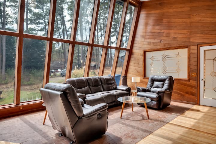Unique Durham Cabin With Hot Tub And Close To Duke - Durham, NC