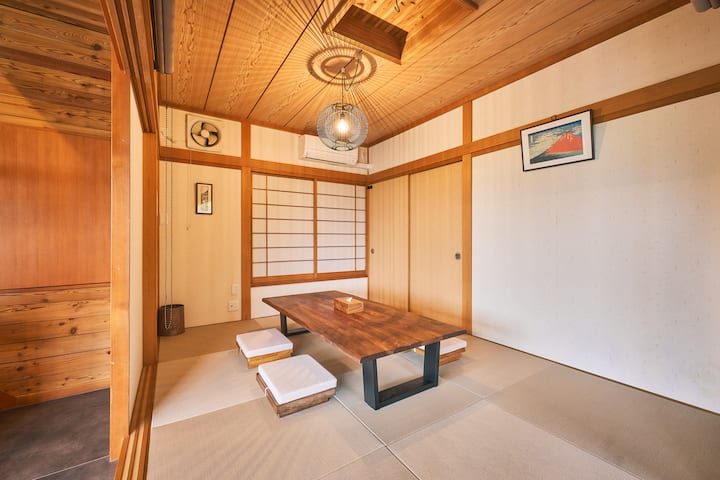Panoramic views of Mt. Fuji from the large windows! A private