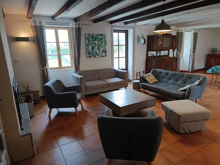 Maison / Gîte Avec Piscine - Parthenay