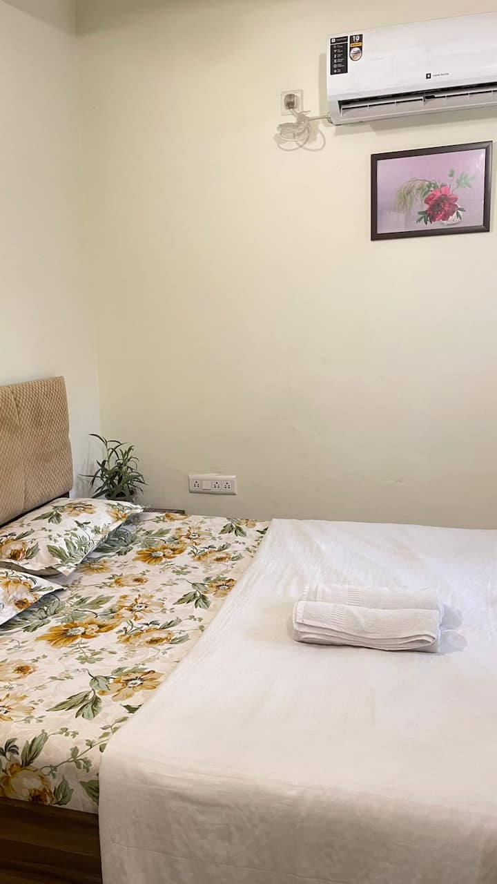 Elegant 4 Bedroom House: 1st Floor (Full Flat) 2 - Kolkata