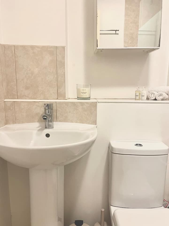 Cozy Apartment Near London With Free Parking - Ruislip