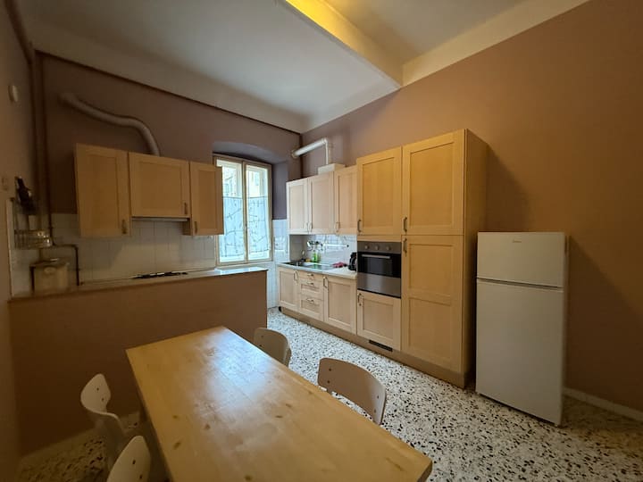 Appartement Au Cœur De Trieste - 5 Pièces - Trieste