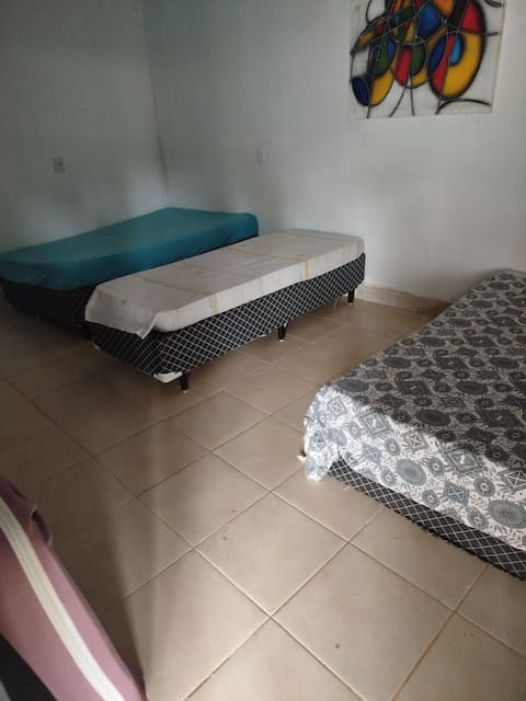 Airbnb em destaque: 4-Suite House with Air Conditioning, Camping Area, and Pool em Aruanã