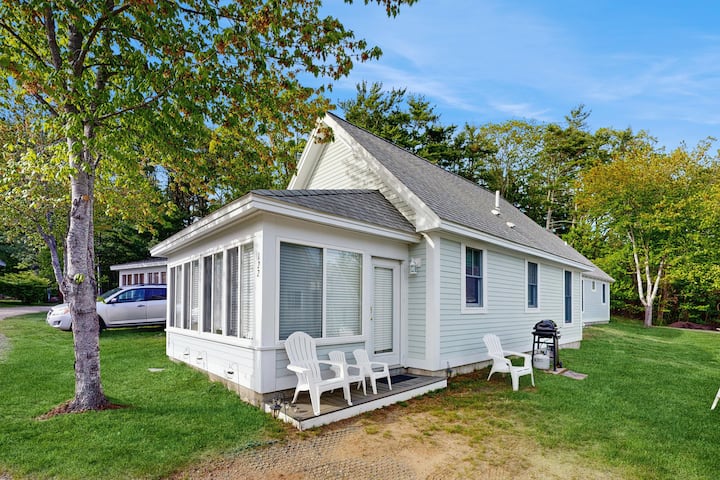 2br Summer Vlg Cottage: Pool, Trolley, Pickleball - Wells, ME