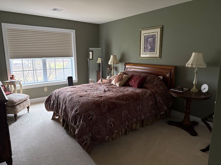 Bedminster - Spacious Bedroom, Private Bath - Doylestown, PA