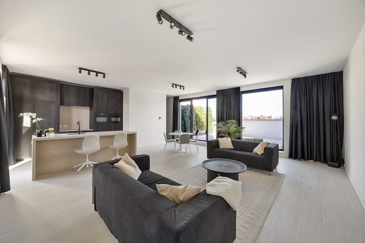 Splinternieuwe Exclusieve Penthouse In Antwerpen - ベルギー アントウェルペン