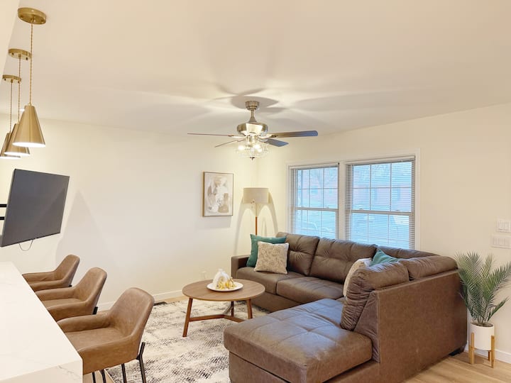 Northside Newly Renovated & Stylish 3br/2.5ba - Evansville, IN