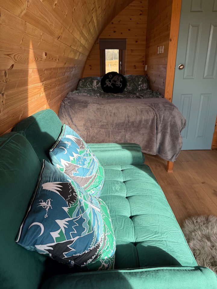 Cosy Croft Pod: Prancing Pony - Hillside Views - Portree