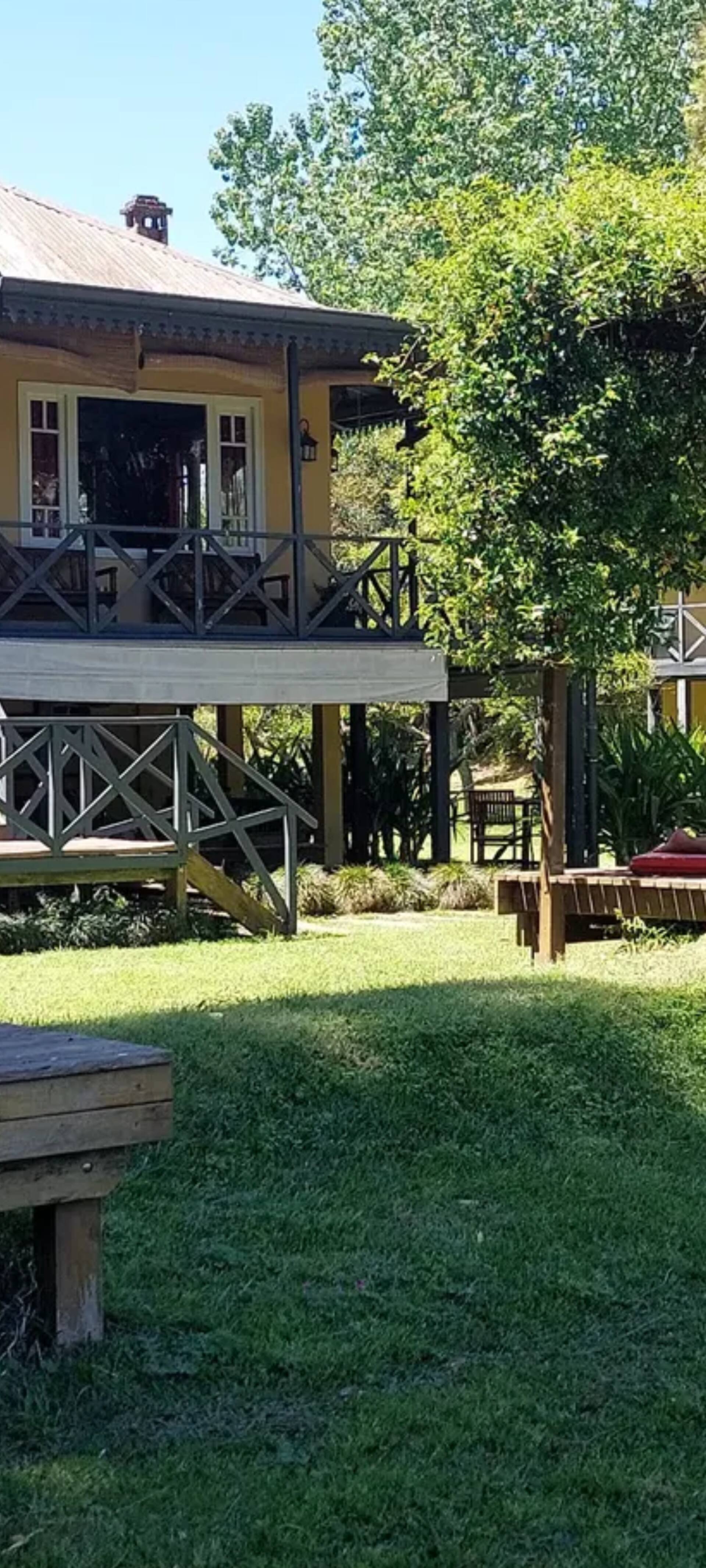 Island mansion, for spending the day, group, family