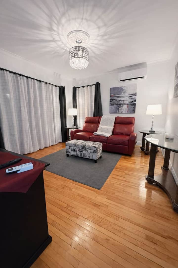 Cozy 3br Montreal Home | Free Driveway Parking - Varennes