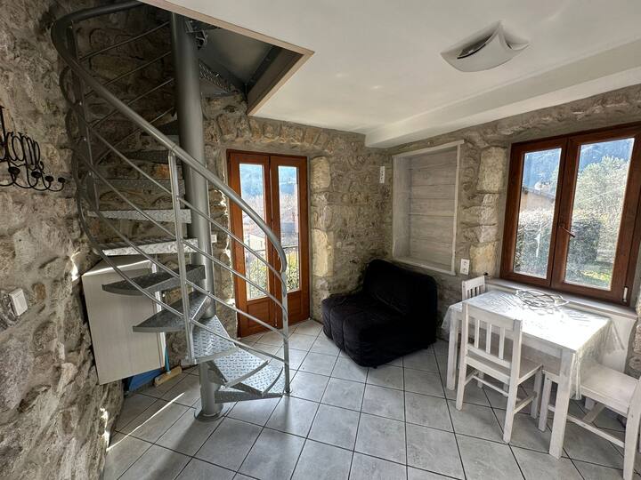 Maisonnette De Charme Avec Vue Panoramique - Le Cheylard