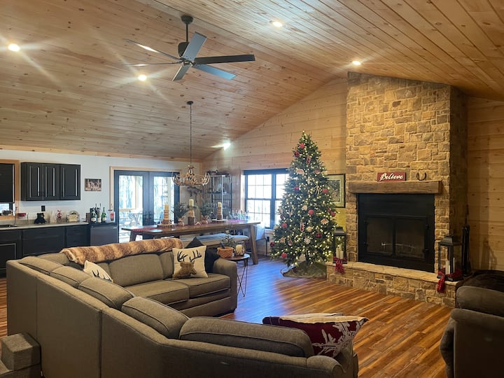 Legacy Lodge Near Penn State Univ - DuBois, PA