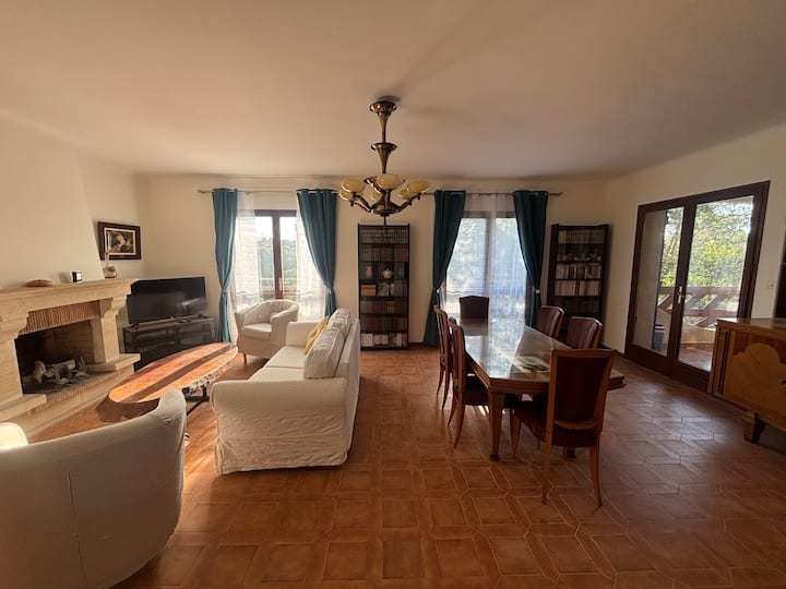 Maison Avec Terrasse Et Belle Vue – Corse - Ajaccio