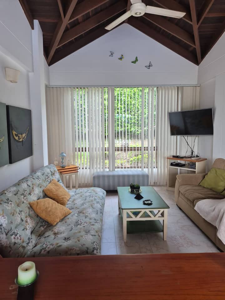 Hermosa Y Cómoda Casa En Zona Veredal De Anapoima - Anapoima