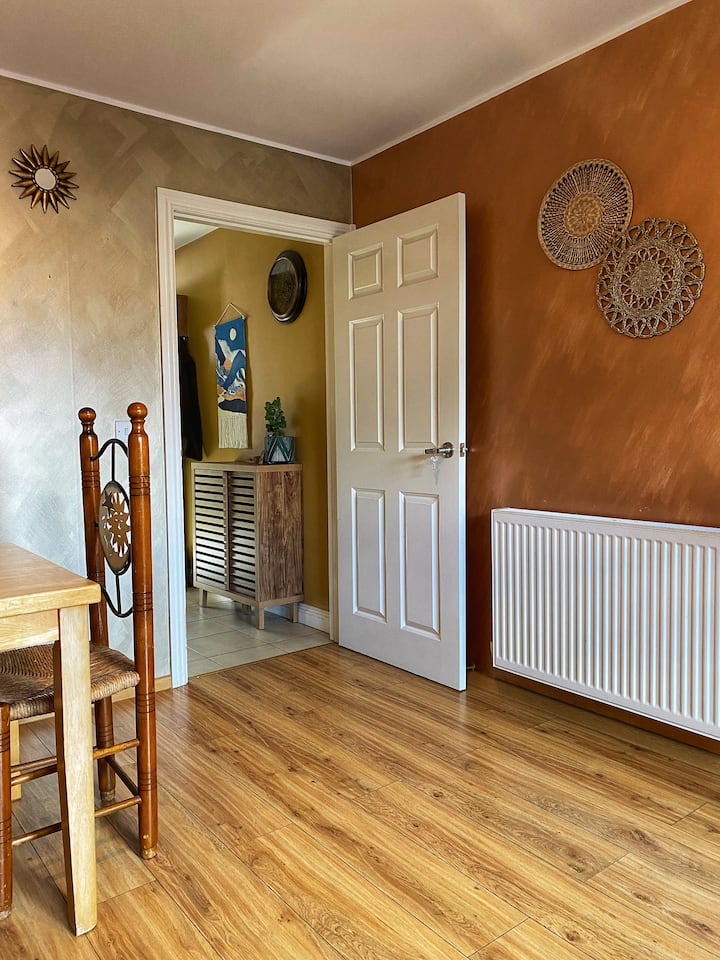 Cosy Boho Arty House With Garden & Parking - Mudeford