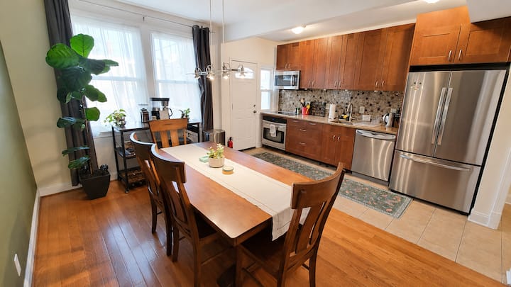 Fam Friendly Home With 3 King + 1 Queen And Office - Washington, D.C.