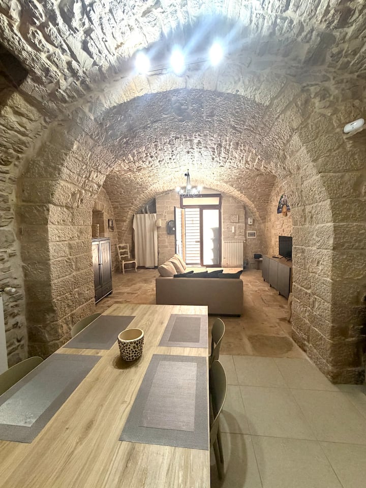 Dormire Nella Storia, La Magia Del Passato - Giovinazzo