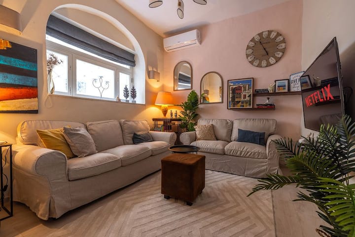 Elegant Maltese Townhouse Rooftop Terrace Pax4 - Malte