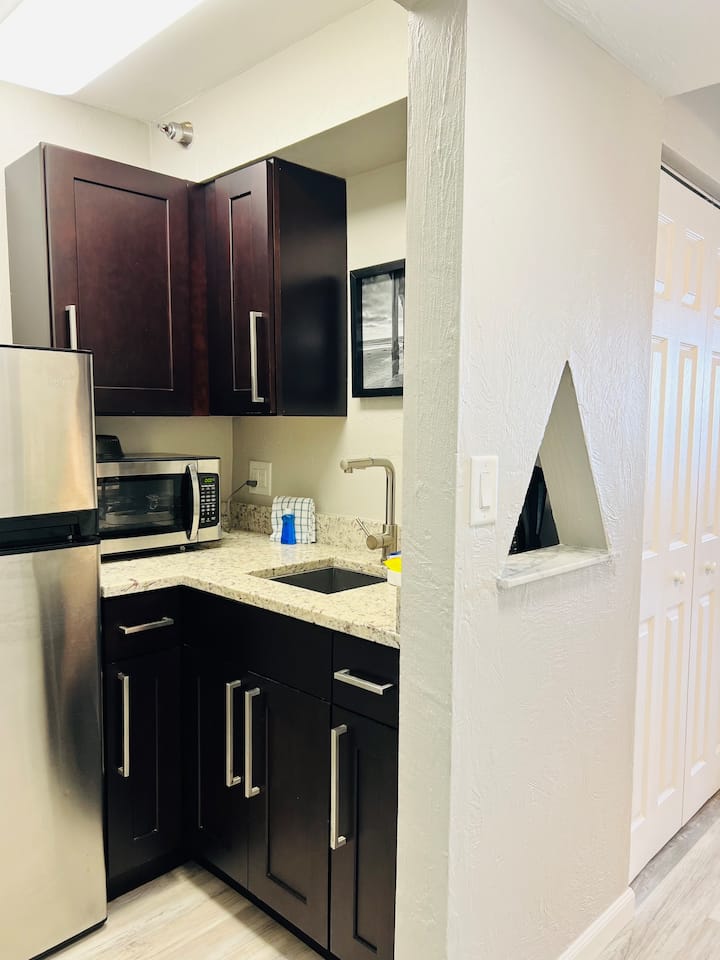 Breathtaking Ocean View Condo On The Beach - Daytona Beach, FL
