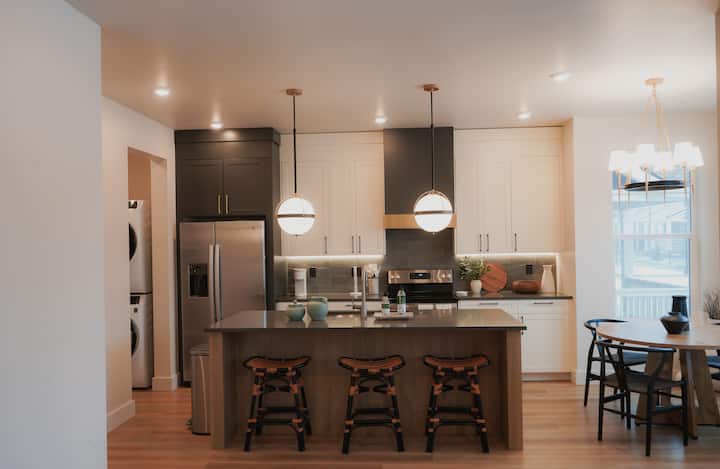 2br Cottage | Fast Wi-fi + Trails Nearby - Bozeman, MT