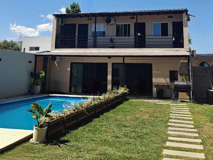 Habitación Privada Con Baño · 9 Min Aerop. Eze - A - Argentina