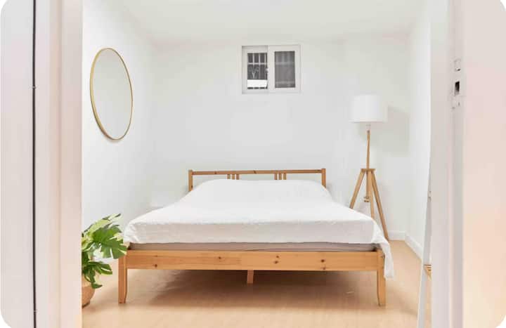 Saleno Hill >Great Location, Clean Itaewon! - Seoul