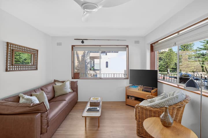Manly Cove—beachfront Living By Wharf & Cafés - Collaroy