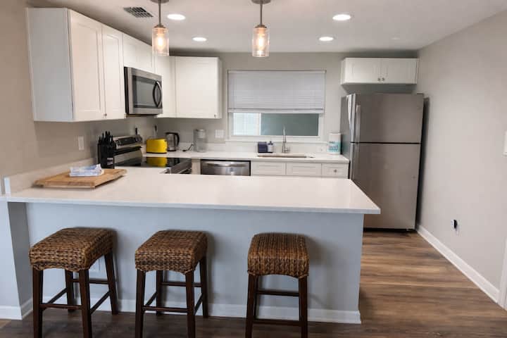 Downtown Clermont Duplex Near Waterfront Park - Clermont, FL