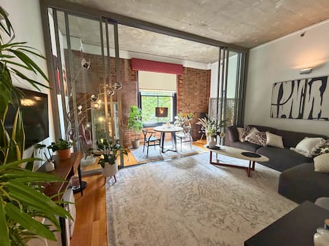 Popular Airbnb listing: New York Style Loft in Pyrmont - Parking Included in Pyrmont