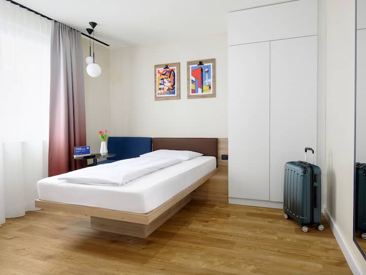 Smartments: Furnished Studio S With Kitchenette - Berlin