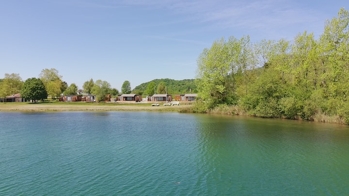 Cottage Au Bord De L'eau Avec Jacuzzi - Les Avenières