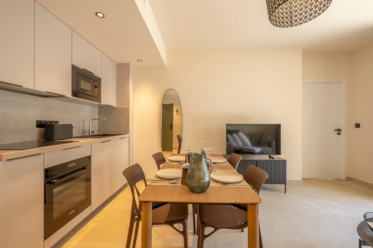 2 Bedroom Apartment with Terrace