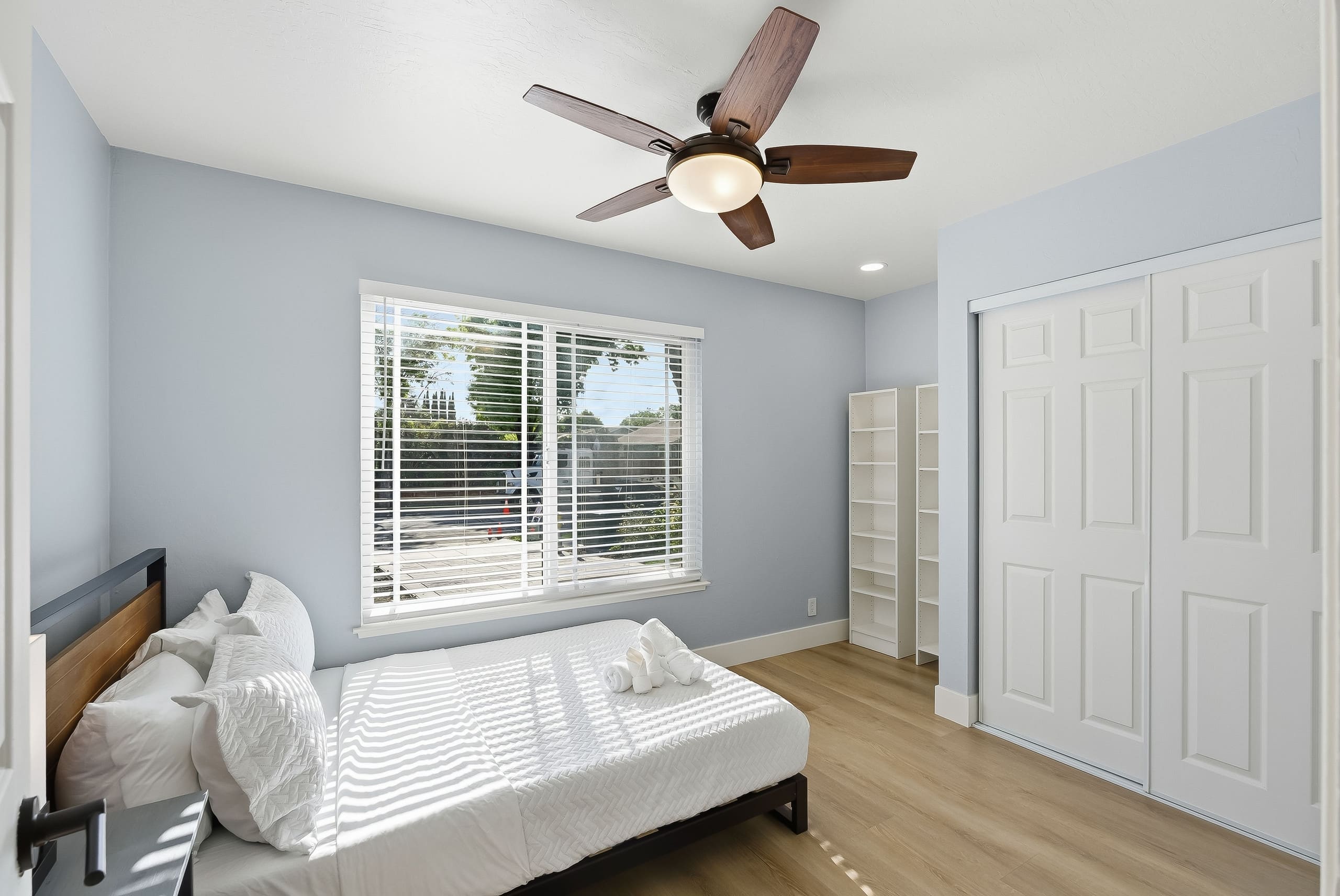 Modern 4BR Near Silicon Valley, Sleeps 9 - Photo 6