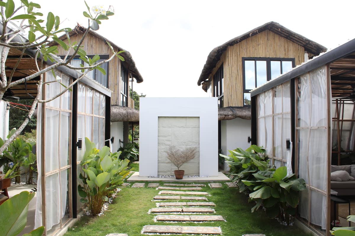 The Ubud Sanctuary villa and pool
