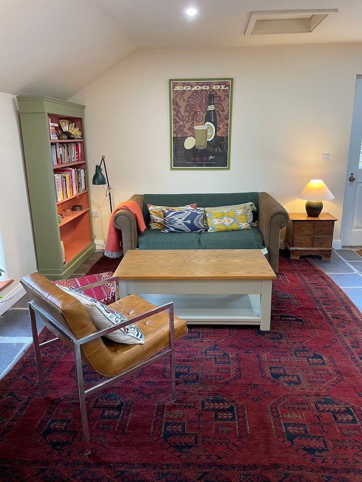 The Pink House, Shippool - Bandon