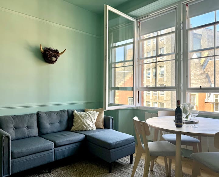 Stunning Castle Views In The Heart Of The Old Town - Edimburgo