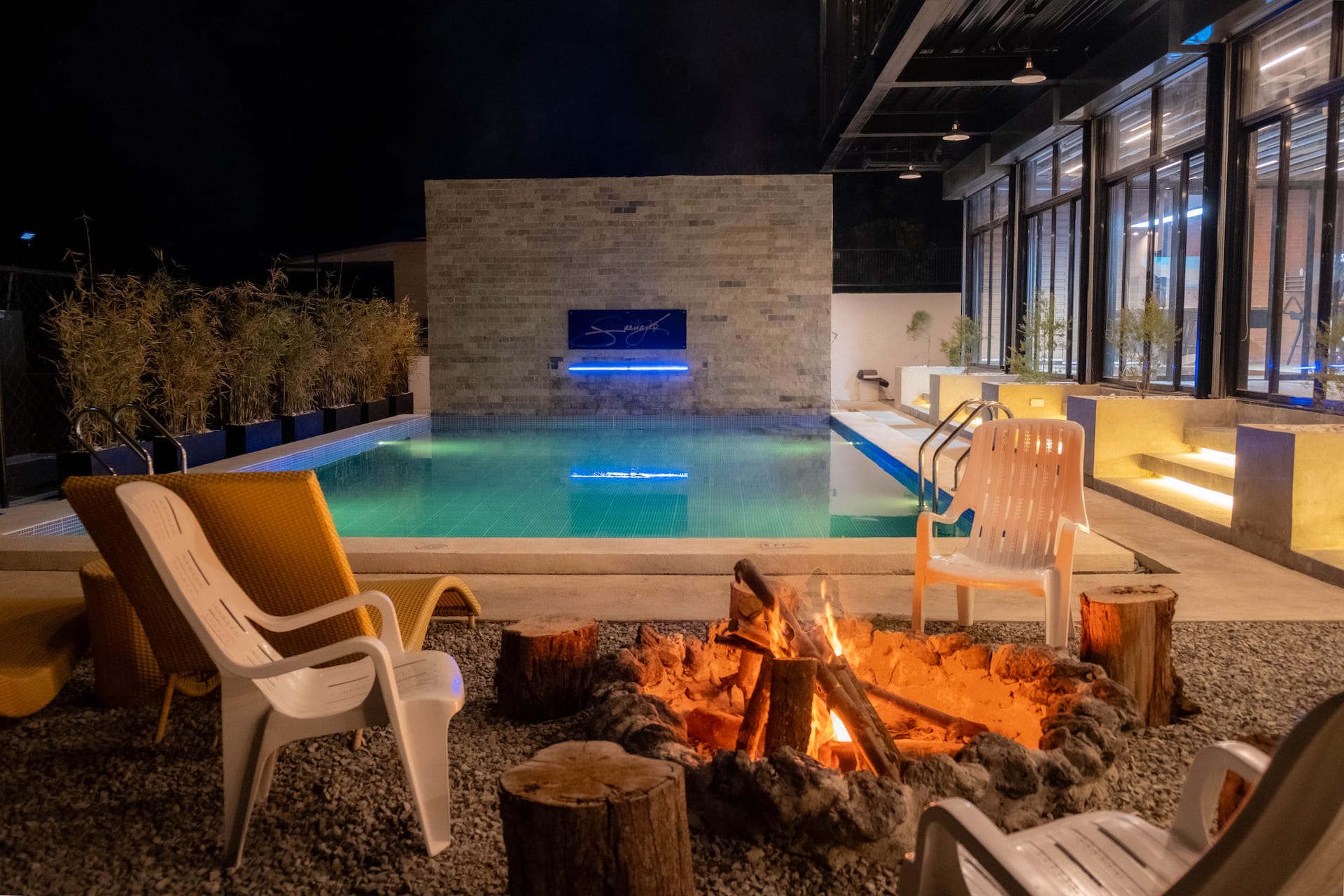 Pool 2