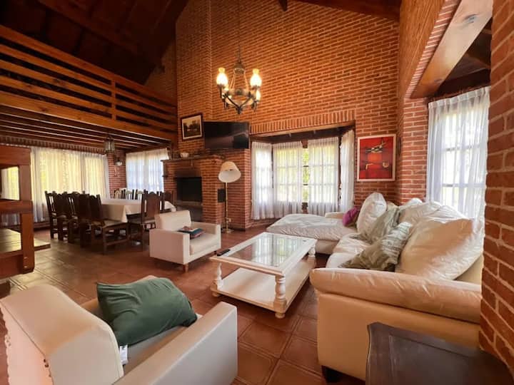 Casa Amplia Con Pileta Sala De Juegos Confortable - Pinamar