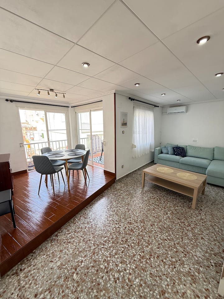 Céntrico Con Terraza · Ideal Familias Y Grupos - Cullera