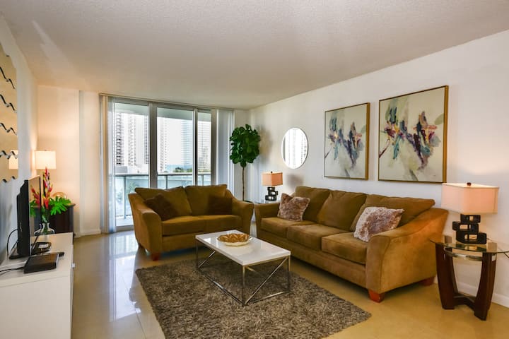 Sunset Spot By The Ocean W Ocean View/pool/tennis - Sunny Isles Beach, FL