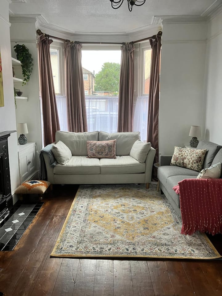 Traditional Victorian Terrace In Safe, Quiet Area - Liverpool