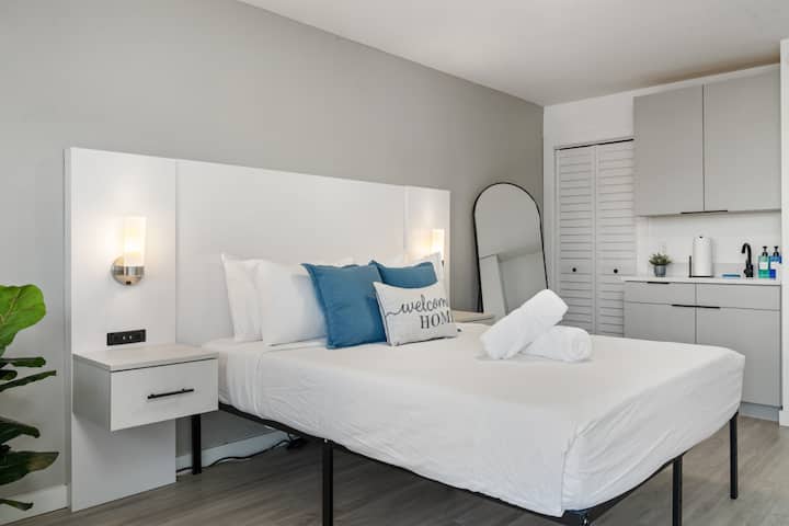 Cozy Studio W/ Bbq & Outdoor Dining - Tampa, FL