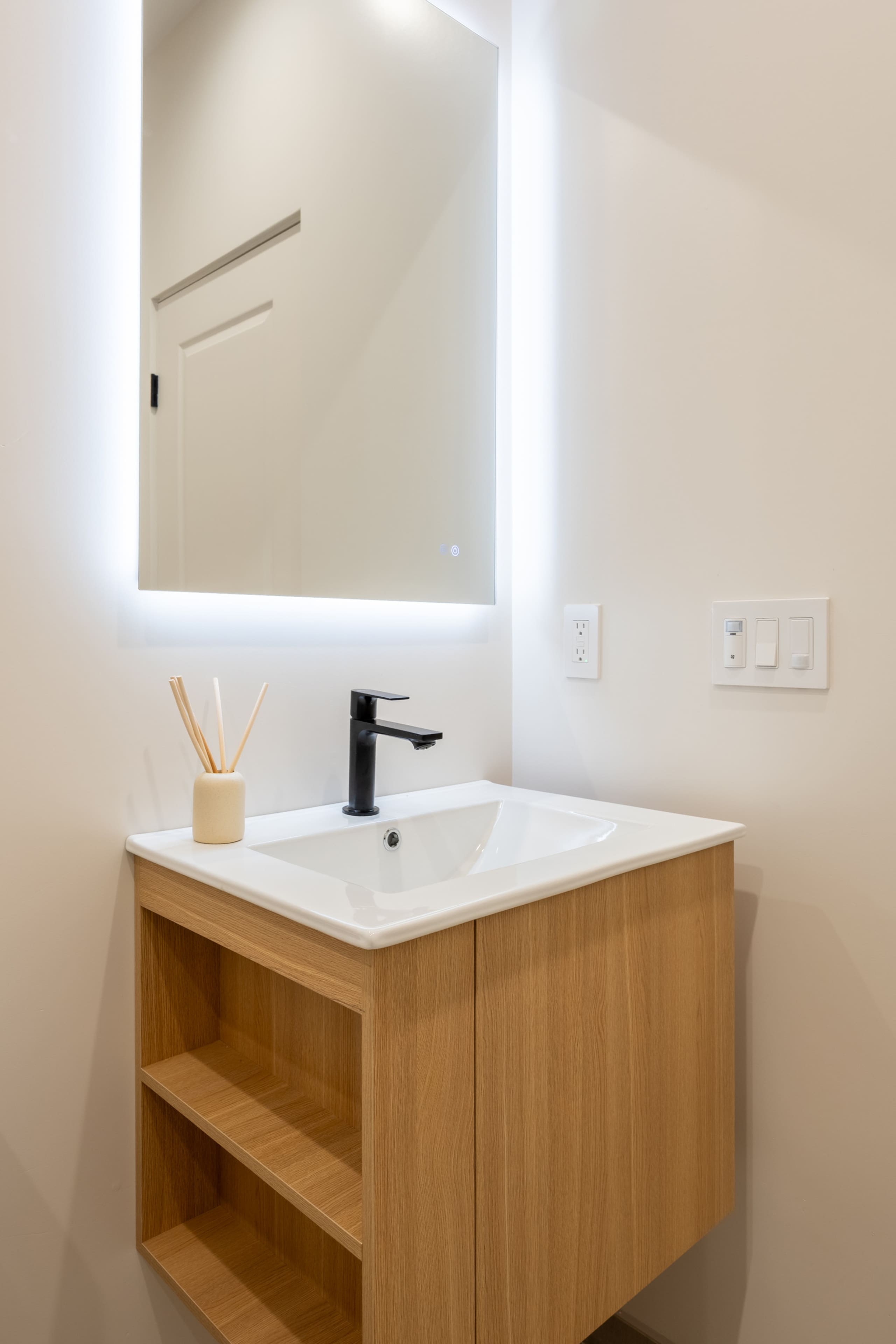 Home in San Francisco · ★5.0 · 4 bedrooms · 5 beds · 4 baths - Image 60