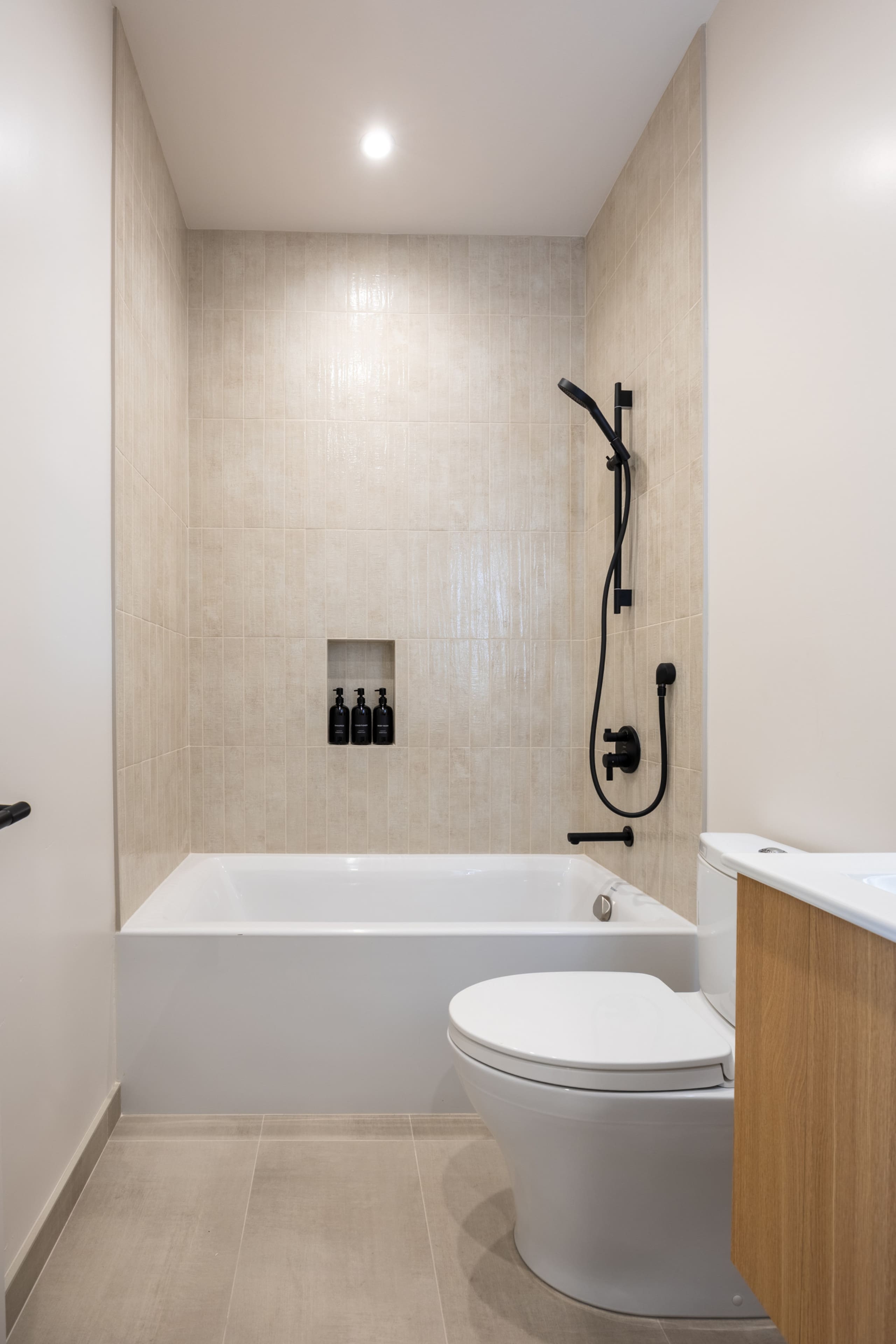 Home in San Francisco · ★5.0 · 4 bedrooms · 5 beds · 4 baths - Image 61