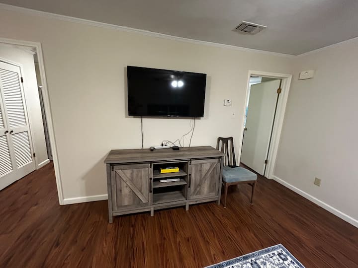 Quiet Furnished Apt - Private Patio - W/d - Burleson, TX
